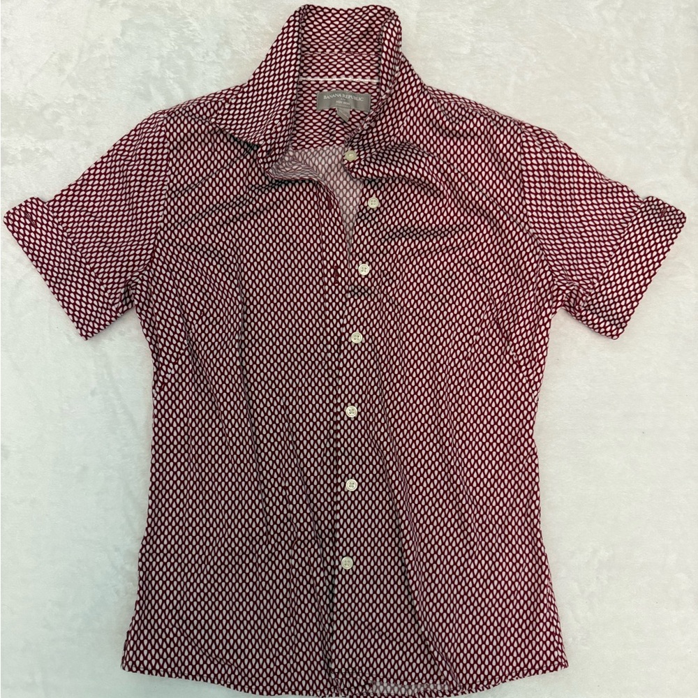 Banana Republic Red and White Men's Shirt